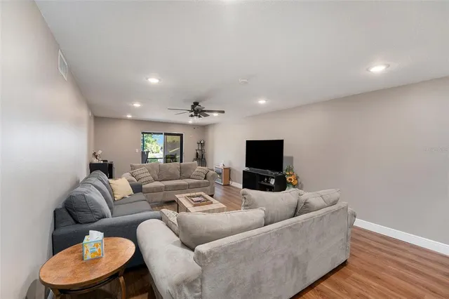 $395,000 | 90 South Highland Avenue, Unit 1201, Tarpon Springs, FL 34689