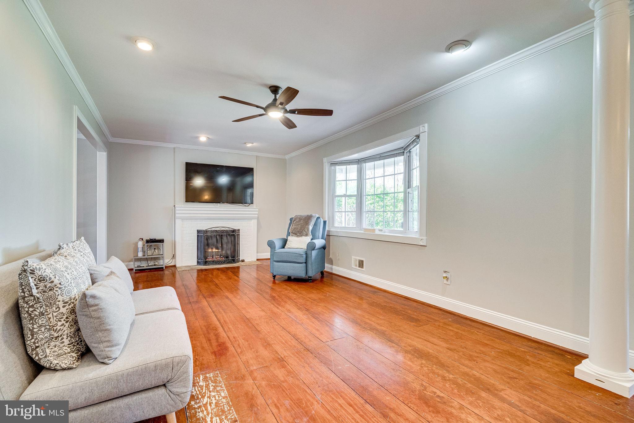 3076 Holmes Run Road Falls Church, VA 22042 - Photo 3 of 36 Gallery Image 3