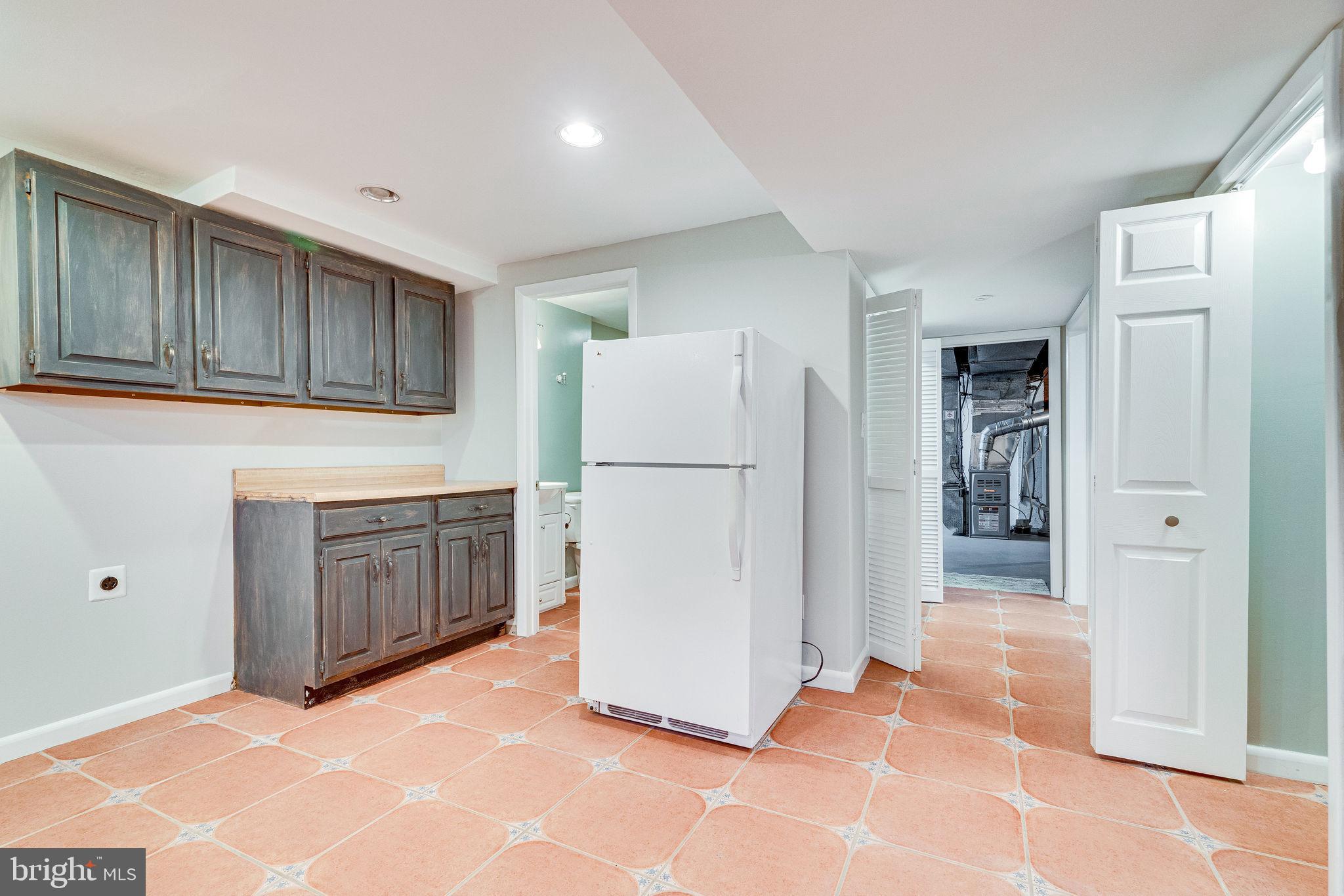 3076 Holmes Run Road Falls Church, VA 22042 - Photo 28 of 36 Gallery Image 28