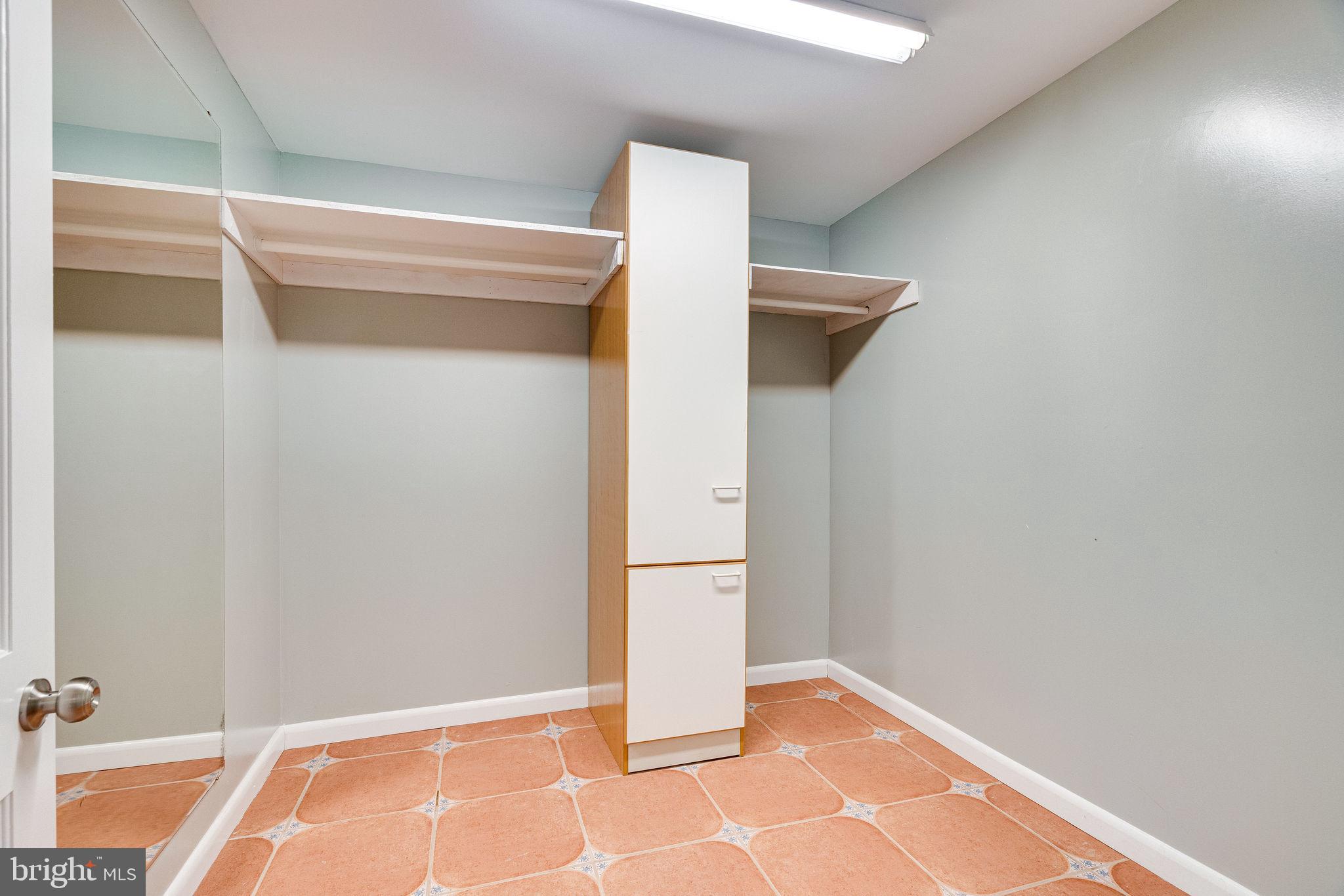 3076 Holmes Run Road Falls Church, VA 22042 - Photo 31 of 36 Gallery Image 31