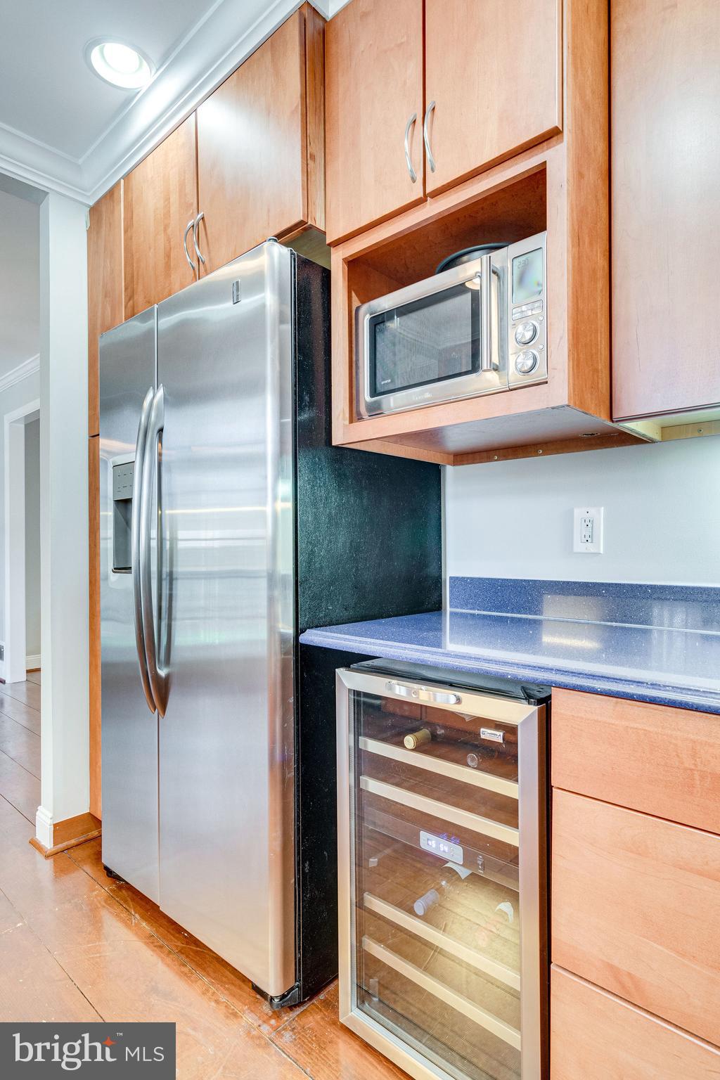 3076 Holmes Run Road Falls Church, VA 22042 - Photo 8 of 36 Gallery Image 8