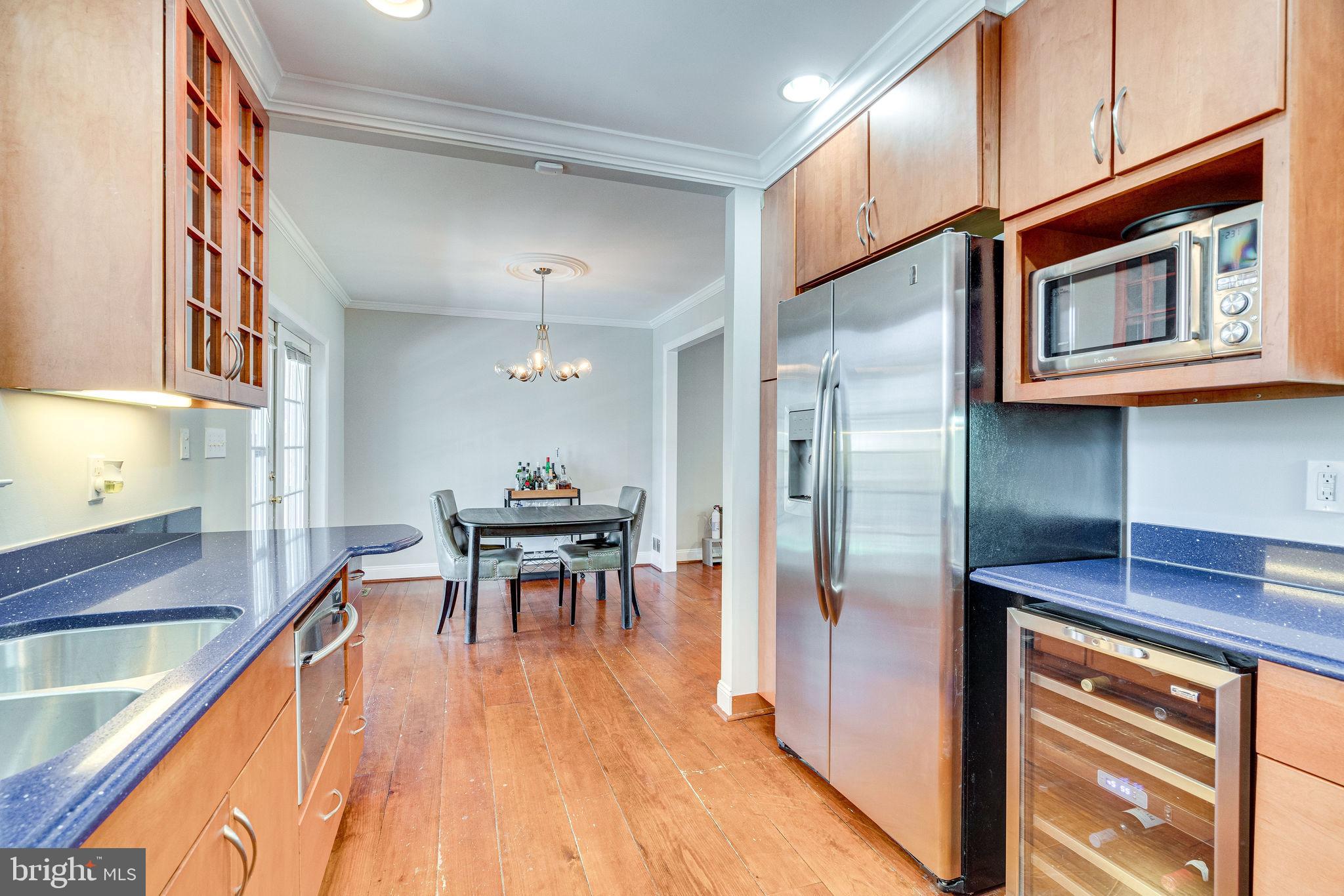 3076 Holmes Run Road Falls Church, VA 22042 - Photo 9 of 36 Gallery Image 9