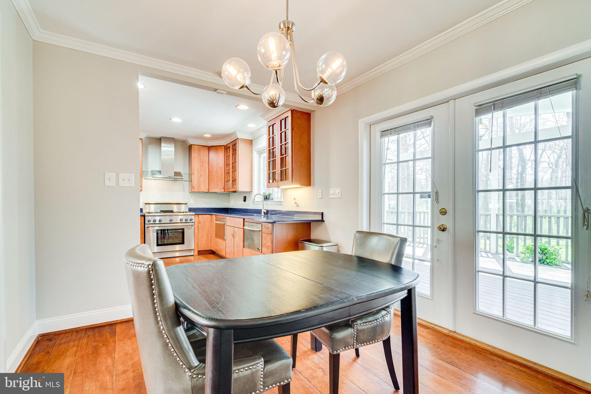 3076 Holmes Run Road Falls Church, VA 22042 - Photo 10 of 36 Gallery Image 10