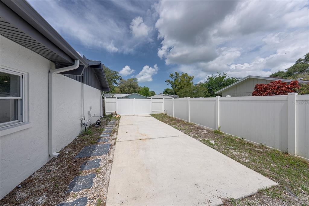 9305 120th Lane Seminole, FL 33772 - Photo 78 of 89