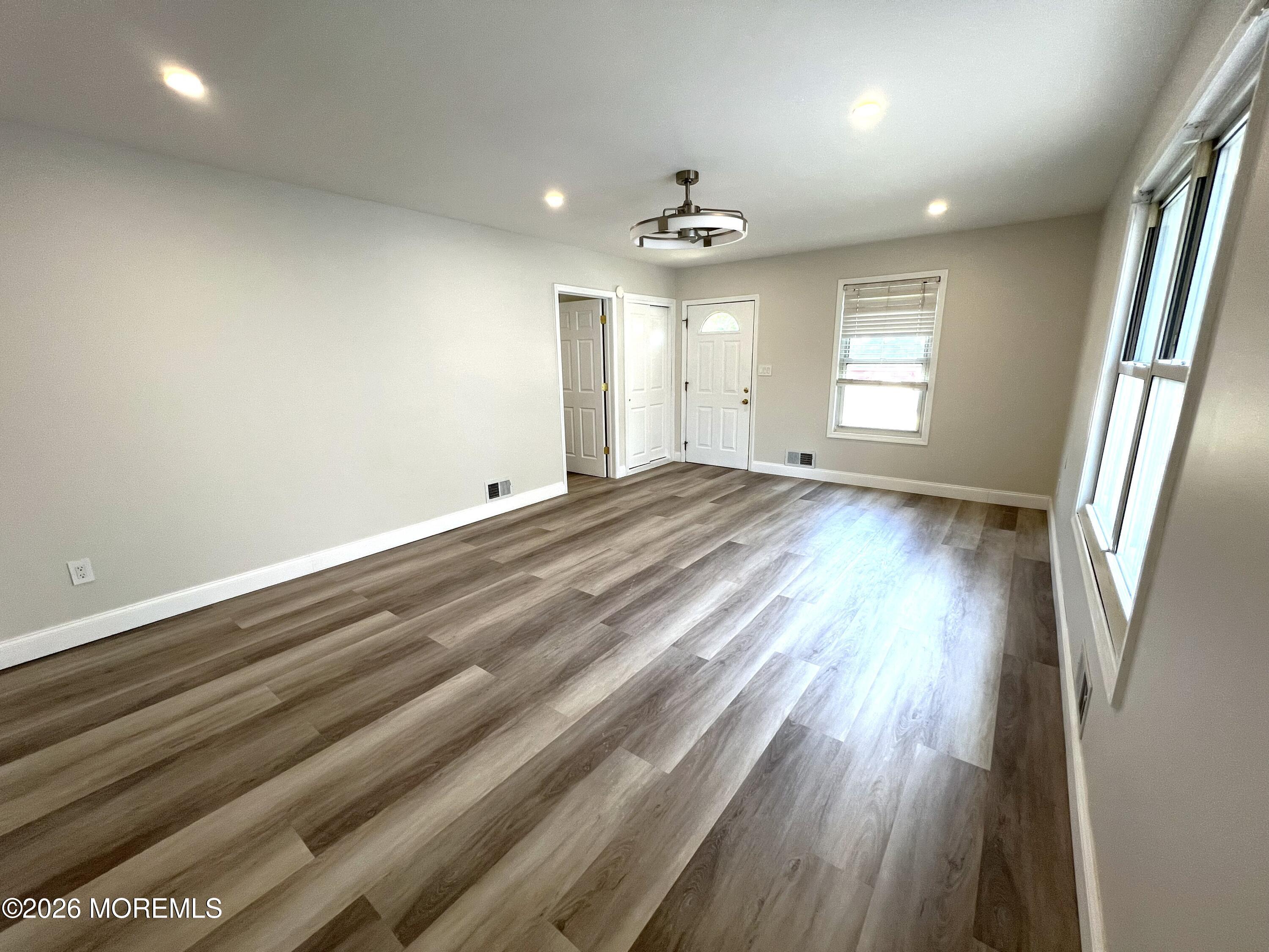 32 Washington Street Rumson, NJ 07760 - Photo 4 of 16 IMG_6852