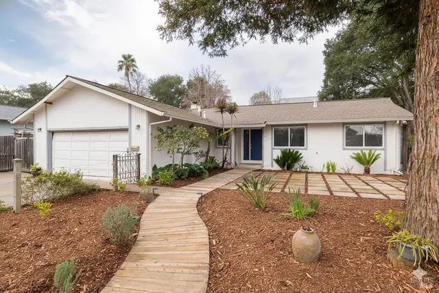$869,000 | 817 Sutro Avenue, Novato, CA 94947