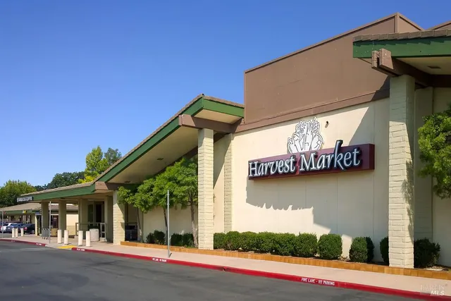 $869,000 | 817 Sutro Avenue, Novato, CA 94947