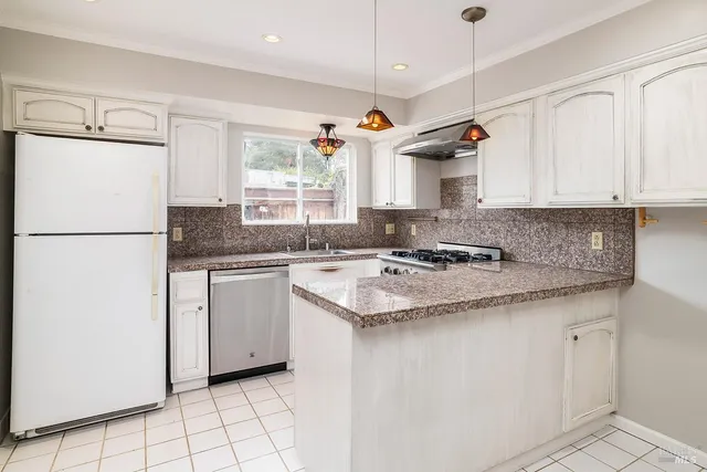 $869,000 | 817 Sutro Avenue, Novato, CA 94947