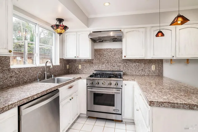 $869,000 | 817 Sutro Avenue, Novato, CA 94947