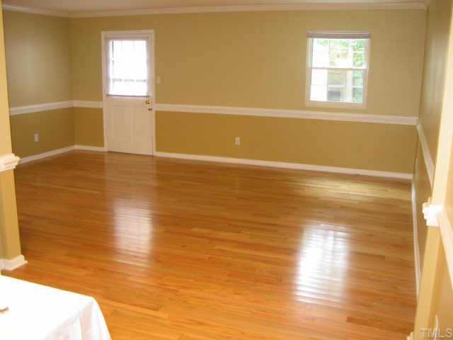 6459 New Market Way Raleigh, NC 27615 - Photo 4 of 10 Living Room