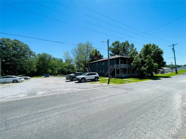 $310,000 | 404 East Massachusetts Street, Steeleville, IL 62288