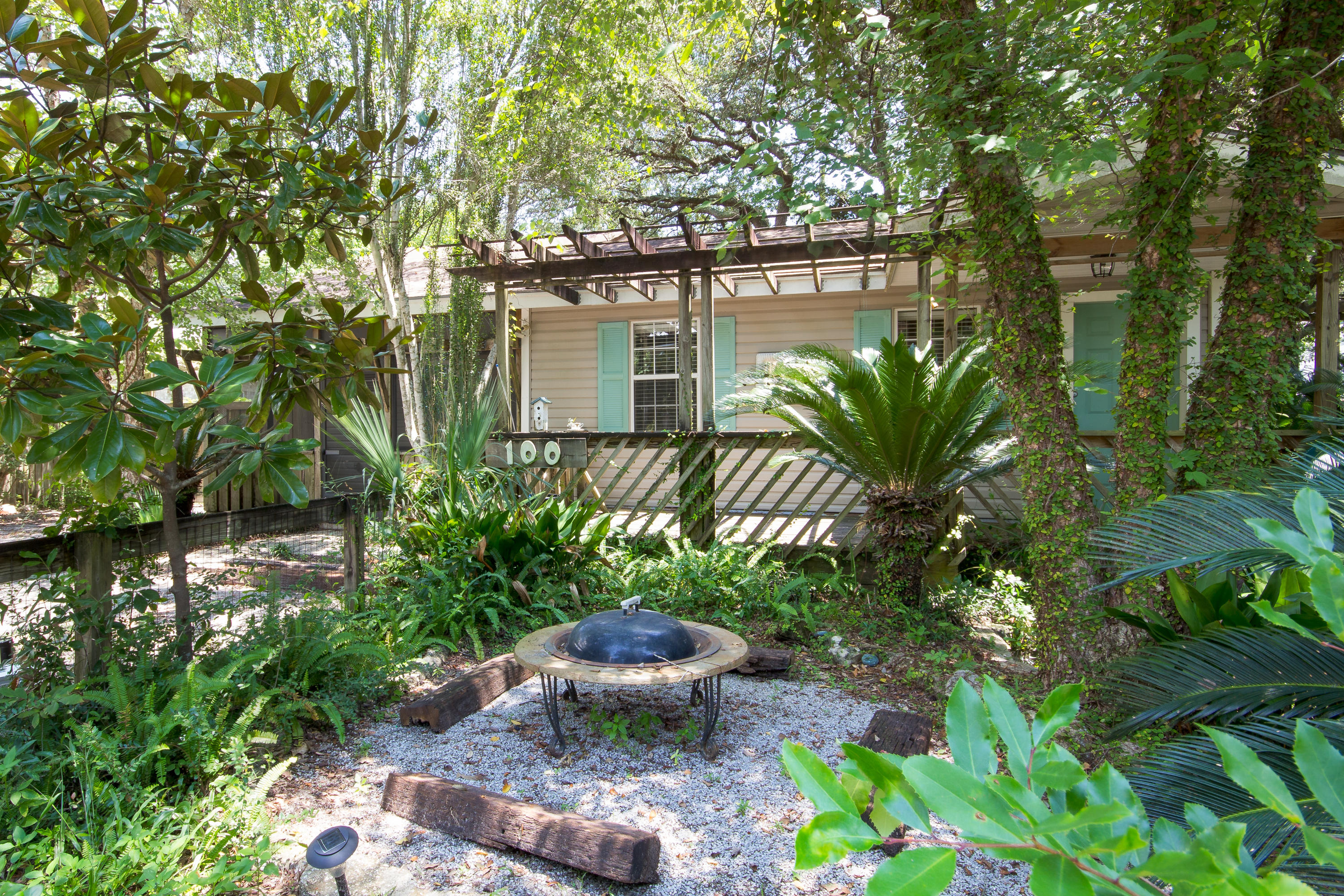 100 Eccles Road Fort Walton Beach, FL 32547 - Photo 1 of 24 Gallery Image 1