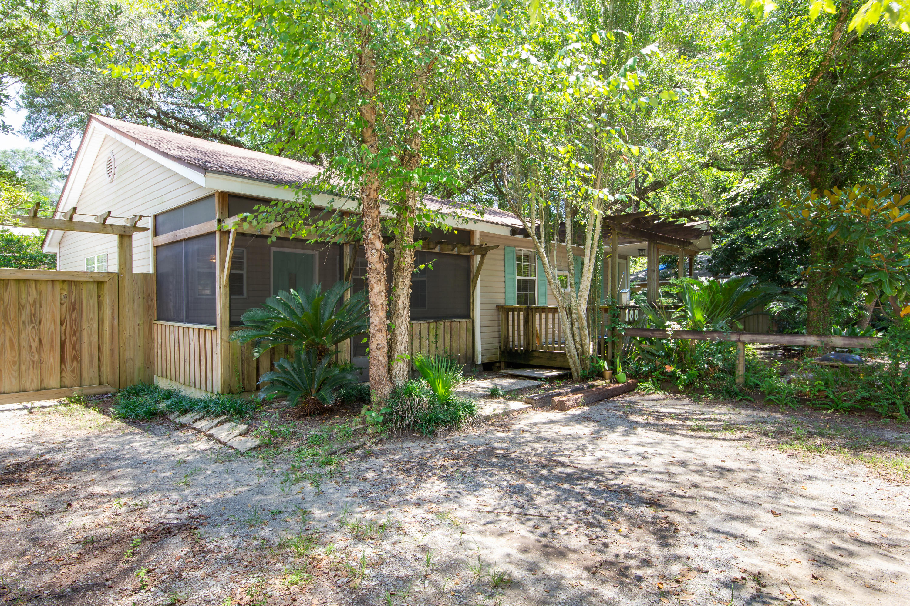 100 Eccles Road Fort Walton Beach, FL 32547 - Photo 3 of 24 Gallery Image 3