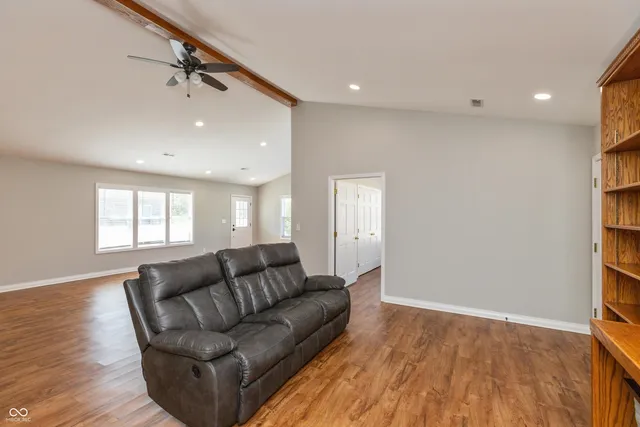 $224,900 | 5584 North Sandy Creek Drive, Unit 8, Seymour, IN 47274