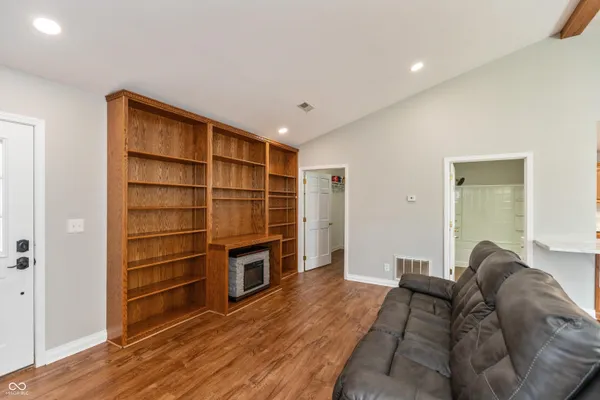 $219,900 | 5584 North Sandy Creek Drive, Unit 8, Seymour, IN 47274