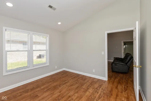 $224,900 | 5584 North Sandy Creek Drive, Unit 8, Seymour, IN 47274