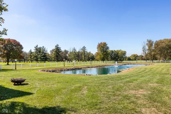 $219,900 | 5584 North Sandy Creek Drive, Unit 8, Seymour, IN 47274