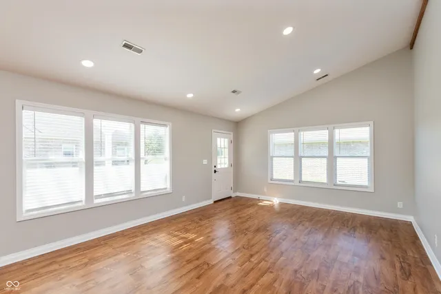 $224,900 | 5584 North Sandy Creek Drive, Unit 8, Seymour, IN 47274