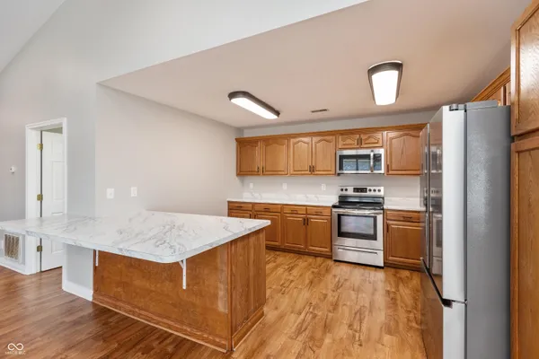 $219,900 | 5584 North Sandy Creek Drive, Unit 8, Seymour, IN 47274