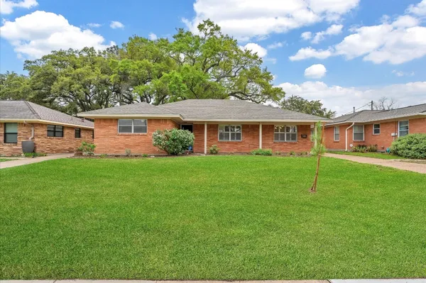 $3,500 | 6327 Wynnwood Lane, Houston, TX 77008