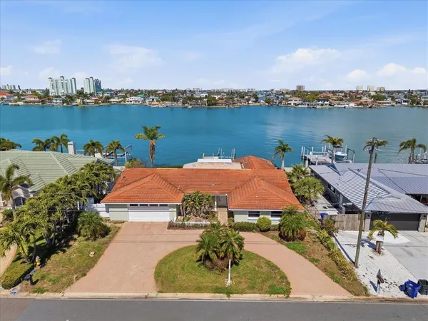 $1,740,000 | 411 55th Avenue, St. Pete Beach, FL 33706