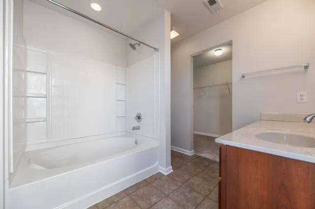 $240,000 | 822 Westpointe Drive, Shelbyville, IN 46176