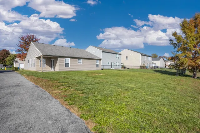 $240,000 | 822 Westpointe Drive, Shelbyville, IN 46176