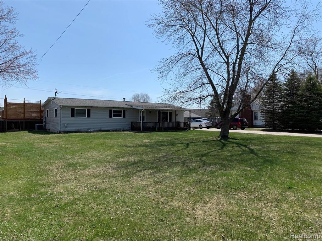 3192 Range Road Port Huron, MI 48060 - Photo 3 of 24