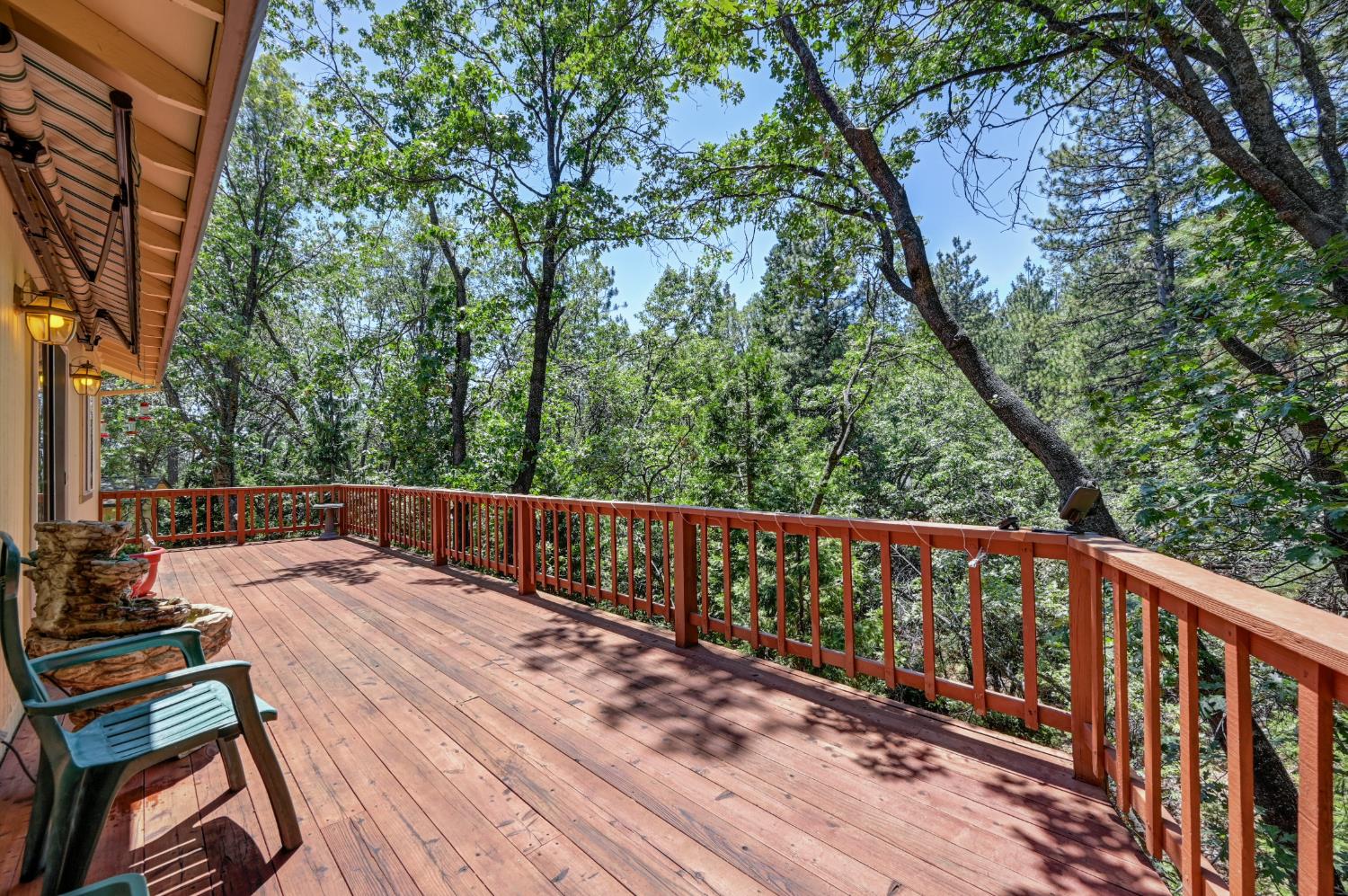 23998 Stable Road Sonora, CA 95370 - Photo 36 of 41 a view of deck with chairs and wooden fence