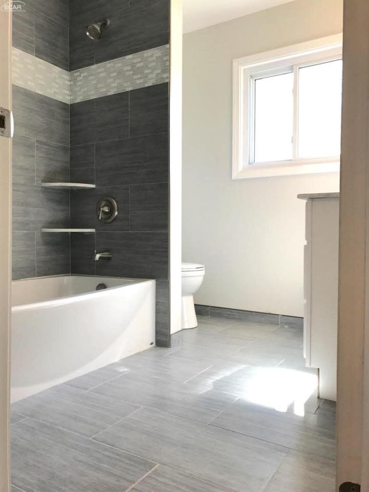 313 Elms Road Flushing, MI 48433 - Photo 32 of 46 21306216-31.JPG