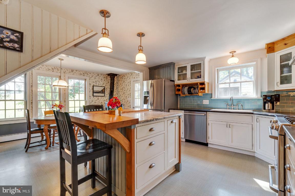 16191 Hamilton Station Road Waterford, VA 20197 - Photo 13 of 94 Stainless steel appliances