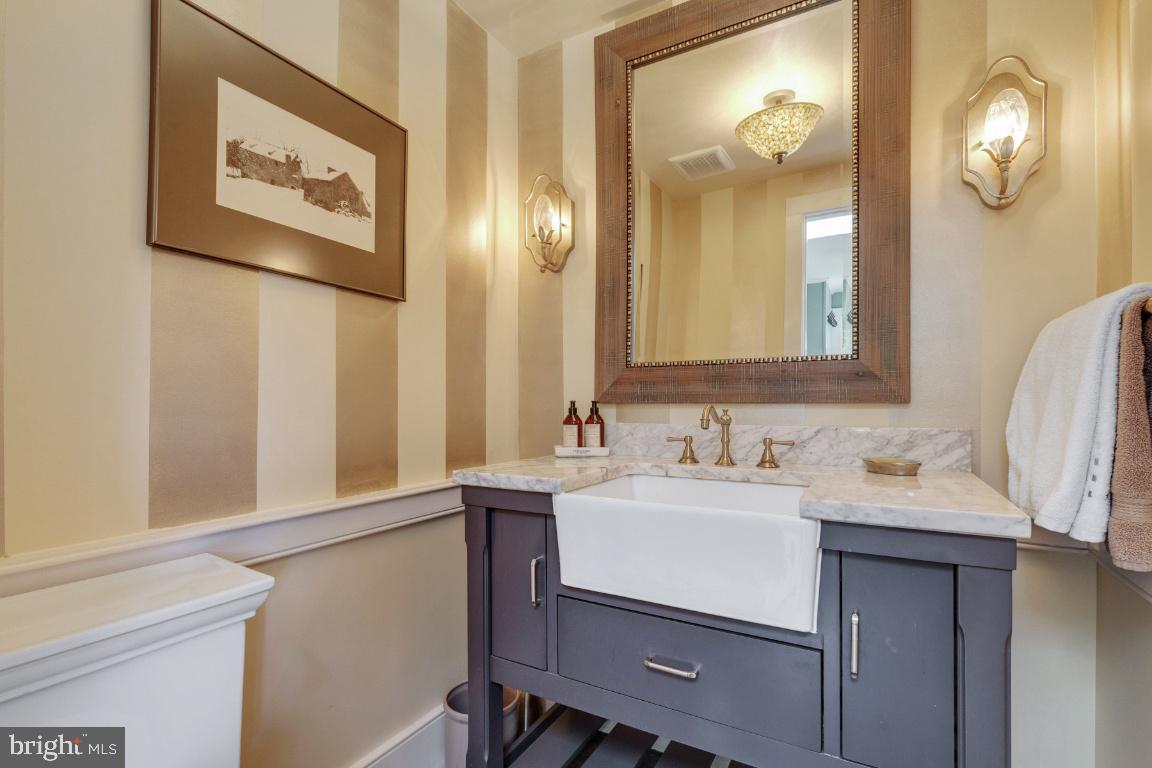 16191 Hamilton Station Road Waterford, VA 20197 - Photo 33 of 94 Updated half bath on main level