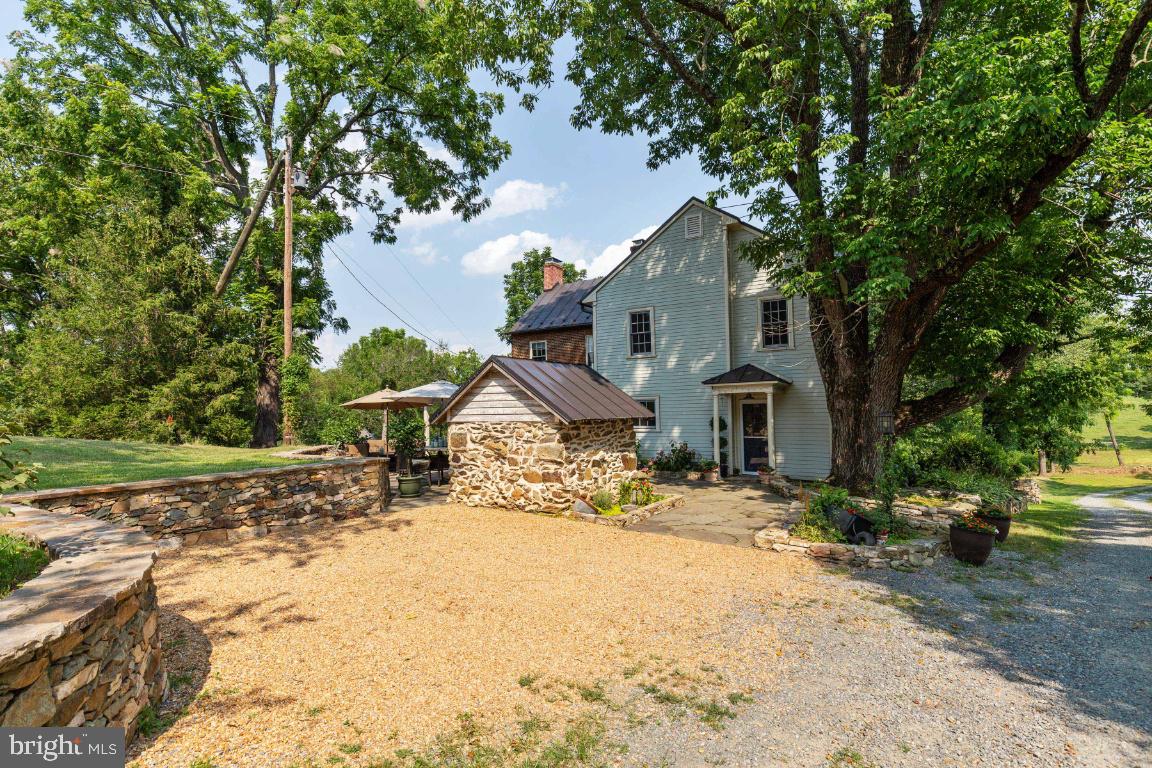 16191 Hamilton Station Road Waterford, VA 20197 - Photo 51 of 94 Stone walls and parking area