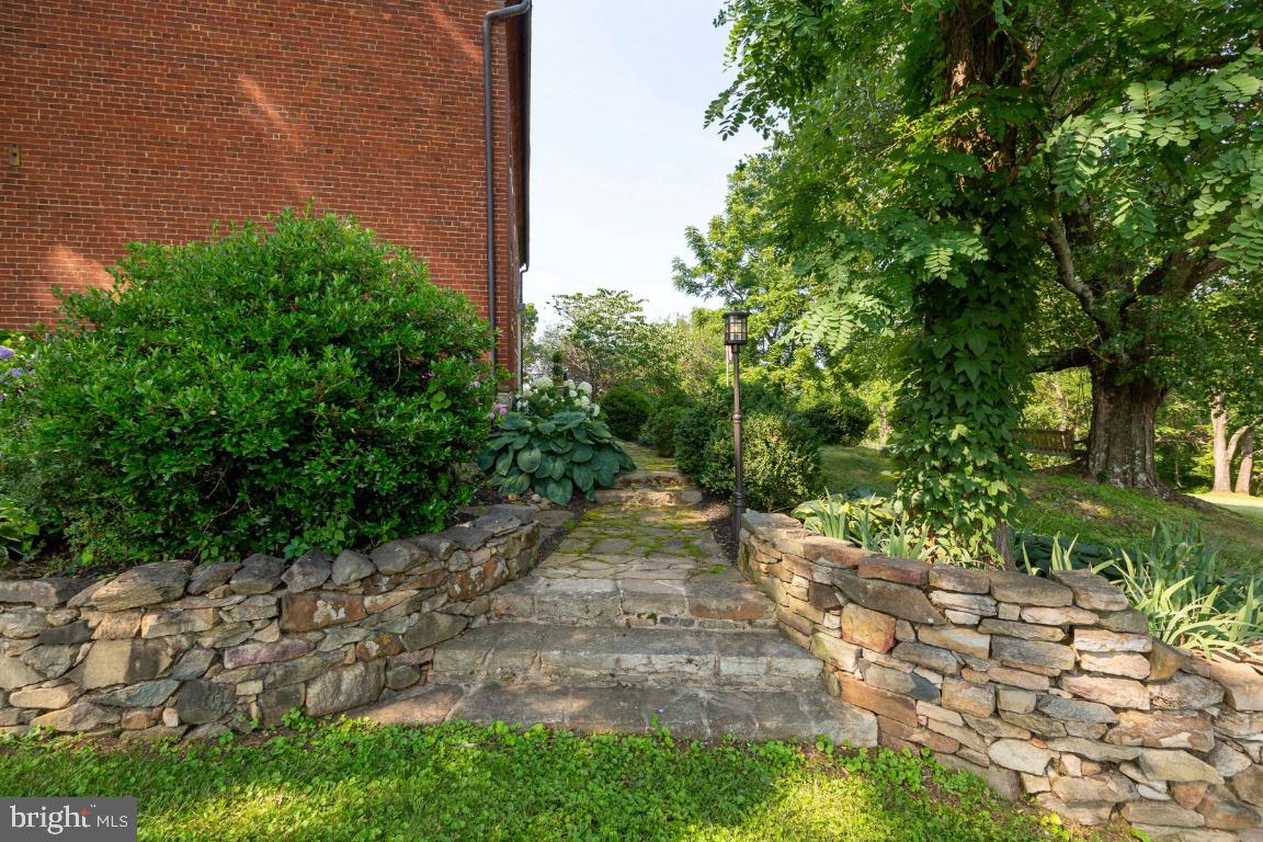16191 Hamilton Station Road Waterford, VA 20197 - Photo 78 of 94 Extensive stone walls and walkways