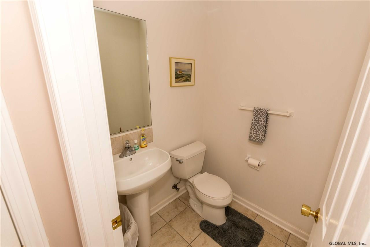 68 Harvard Road Colonie, NY 12189 - Photo 18 of 24 Photo 18