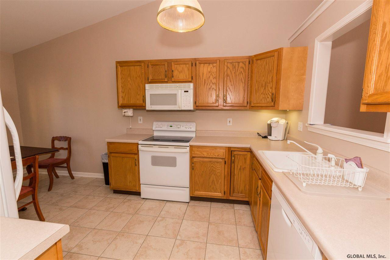 68 Harvard Road Colonie, NY 12189 - Photo 5 of 24 Photo 5