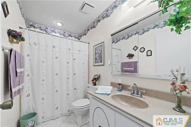 $349,900 | 332 C Quinton Drive, Unit 332C, Monroe Township, NJ 08831