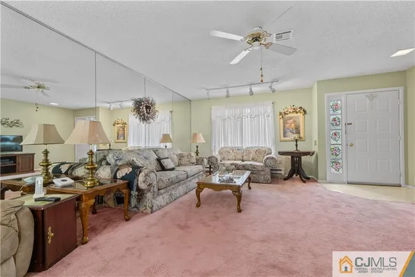 $349,900 | 332 C Quinton Drive, Unit 332C, Monroe Township, NJ 08831