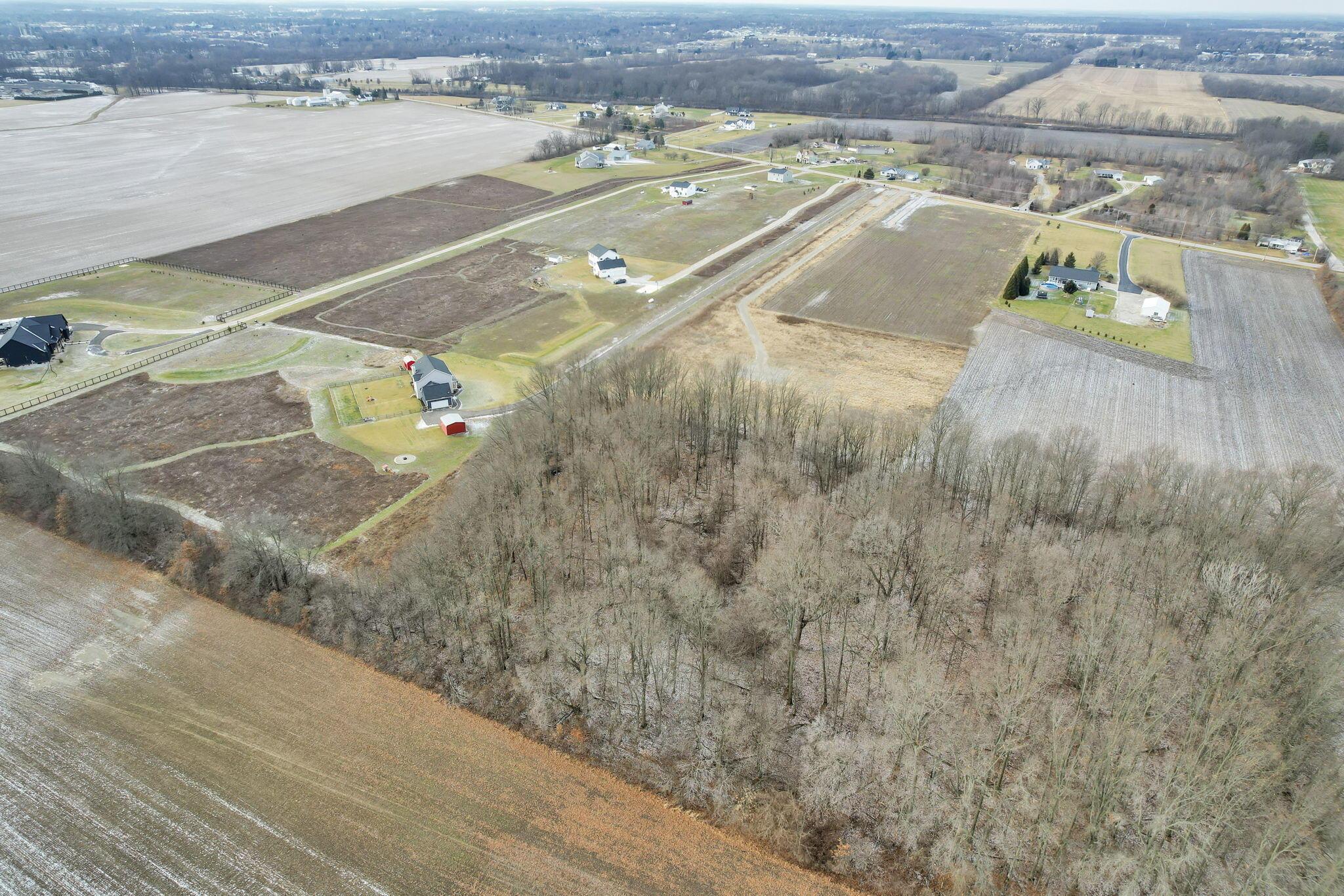 2112 Horseshoe Road Delaware, OH 43015 - Photo 17 of 19 7-web-or-mls-DJI_0850