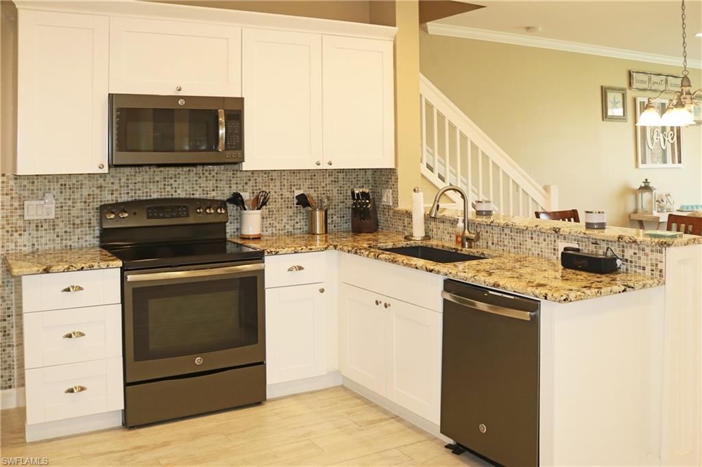 16069 Ravina Way, Unit 43 Naples, FL 34110 - Photo 3 of 15 Gallery Image 3