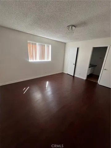 $2,500 | 822 East Lomita Avenue, Glendale, CA 91205