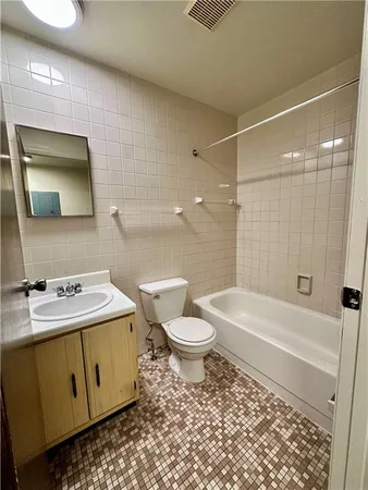 $850 | 210 Electric Avenue, Unit B5, East Pittsburgh, PA 15112