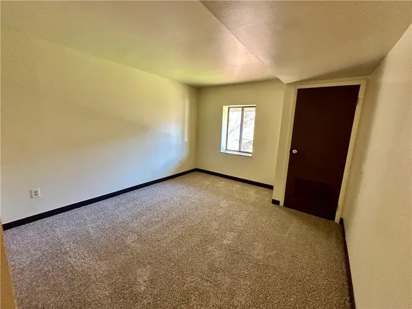 $850 | 210 Electric Avenue, Unit B5, East Pittsburgh, PA 15112