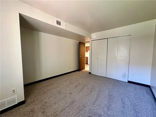 $850 | 210 Electric Avenue, Unit B5, East Pittsburgh, PA 15112