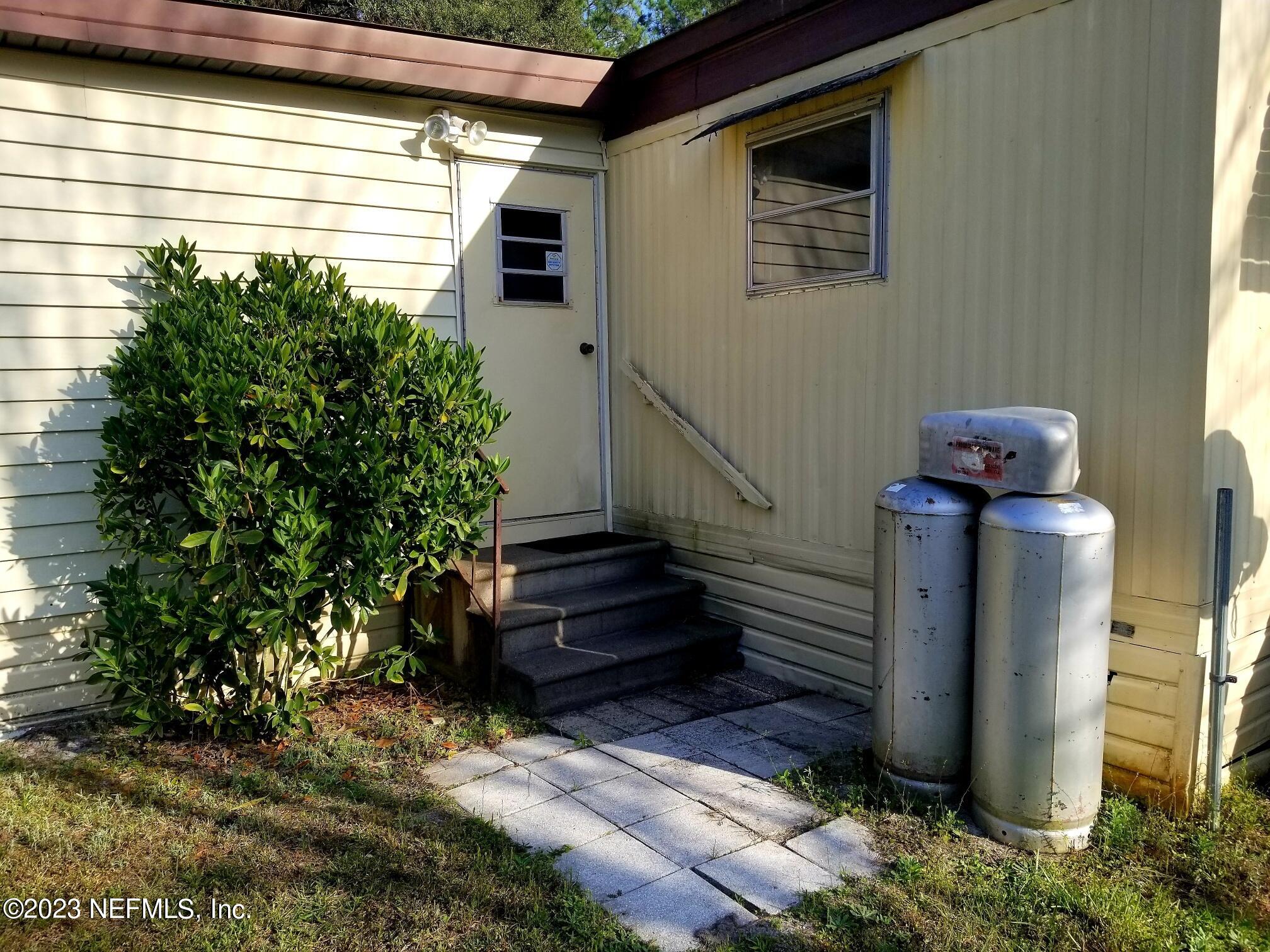 116 Douglas Street Crescent City, FL 32112 - Photo 22 of 26 a view of a entryway of the house