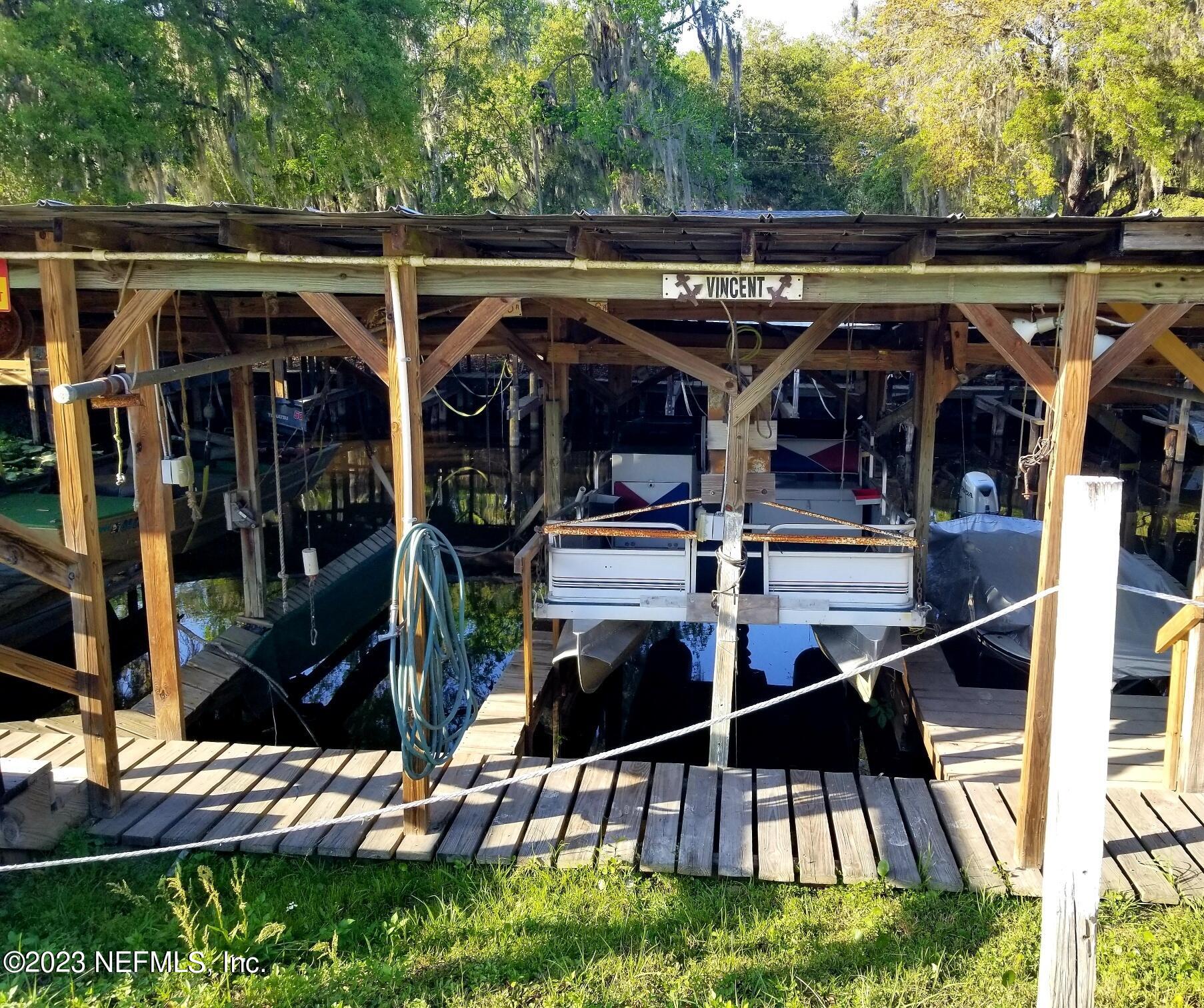 116 Douglas Street Crescent City, FL 32112 - Photo 25 of 26 an outdoor space with seating