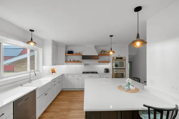 $995,000 | 5036 County Highway, West Bend, WI 53090