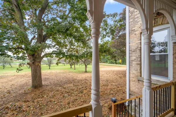 $995,000 | 5036 County Highway, West Bend, WI 53090