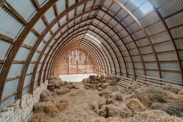 $995,000 | 5036 County Highway, West Bend, WI 53090