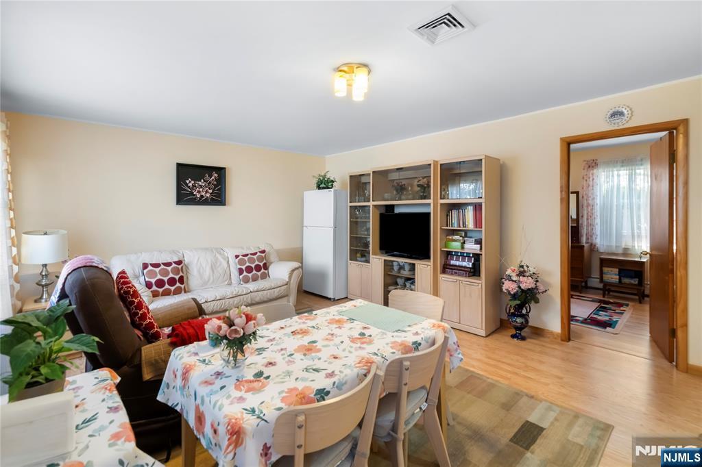 66 Roehrs Drive Wallington, NJ 07057 - Photo 28 of 37